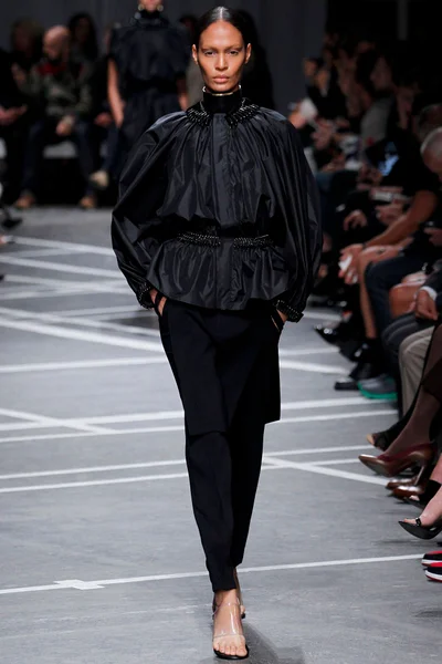Look 21